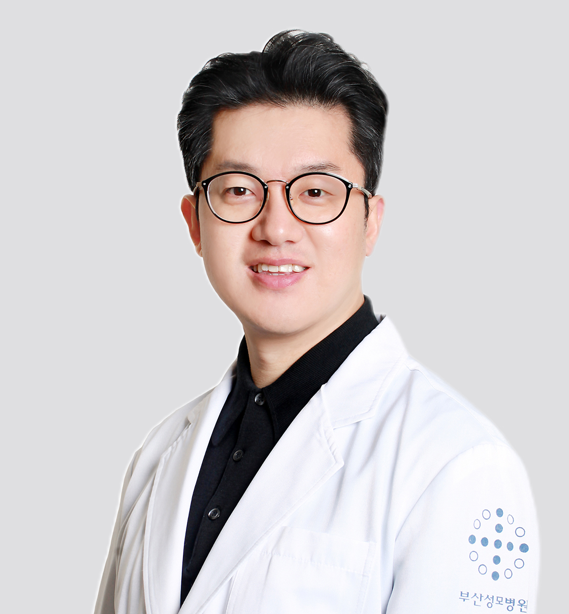 이진욱 의료진 사진